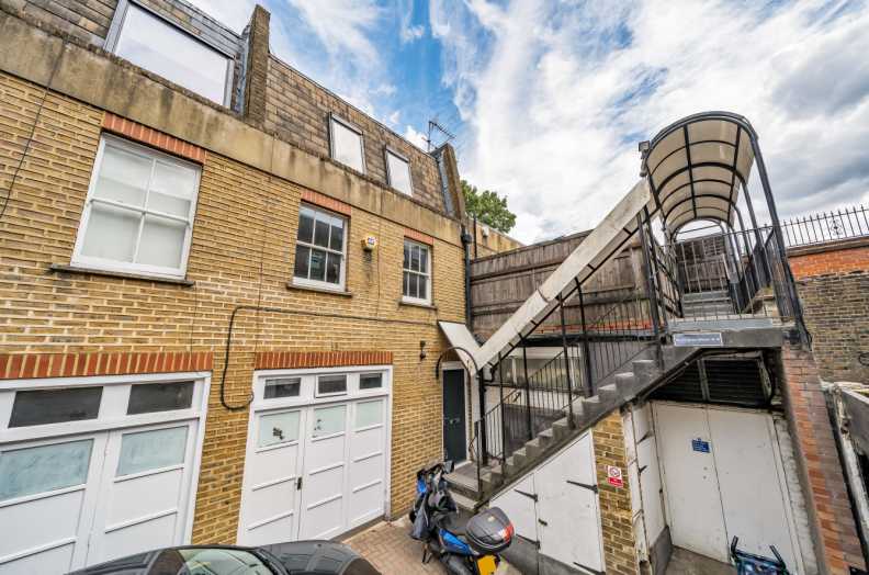 4 bedroom house for Sale in Quex Mews, West Hampstead, NW6, London