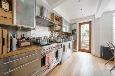 Denning Road, Hampstead Village - NW3 view 9