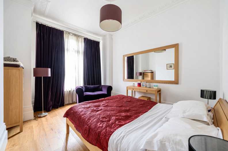 3 bedrooms apartments/flats to sale in Denning Road, Hampstead Village-image 5