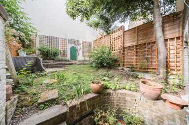 Denning Road, Hampstead Village - NW3 view 2