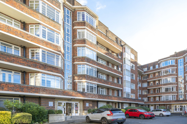 2 bedrooms apartments/flats to sale in Belsize Avenue, Belsize Park-image 1