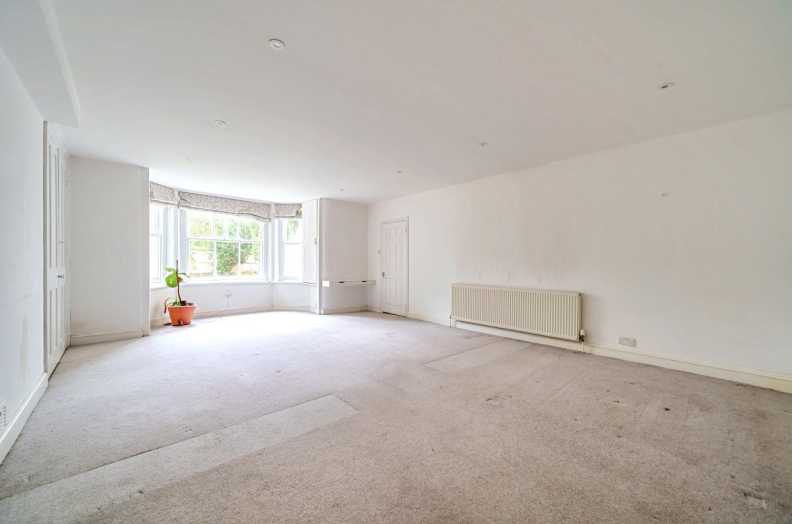 3 bedrooms apartments/flats to sale in Belsize Park, Belsize Park-image 2