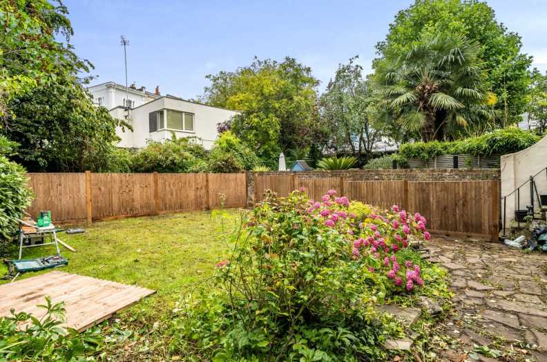3 bedrooms apartments/flats to sale in Belsize Park, Belsize Park-image 5