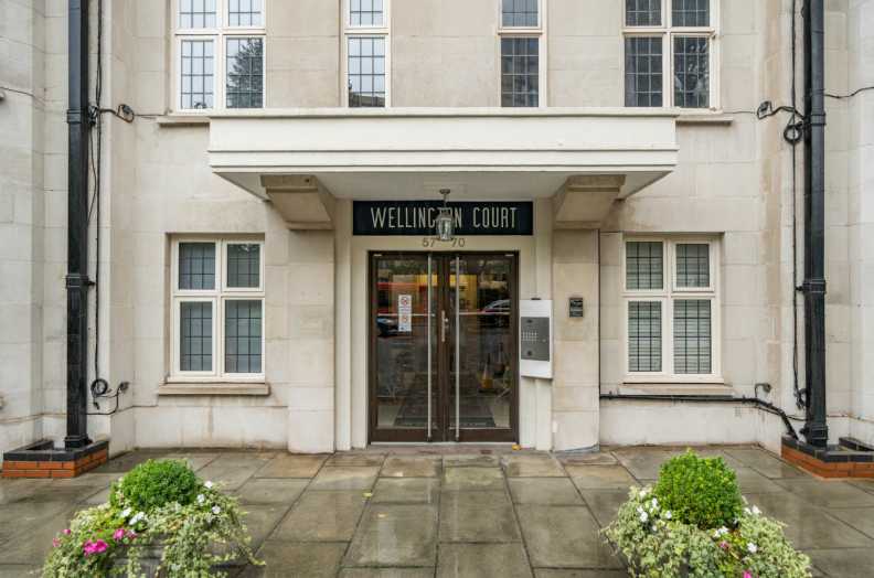 2 bedrooms apartments/flats to sale in Wellington Road, St. John's Wood-image 1