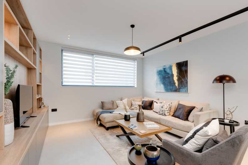 5 bedrooms houses to sale in The Vale, Golders Green-image 9
