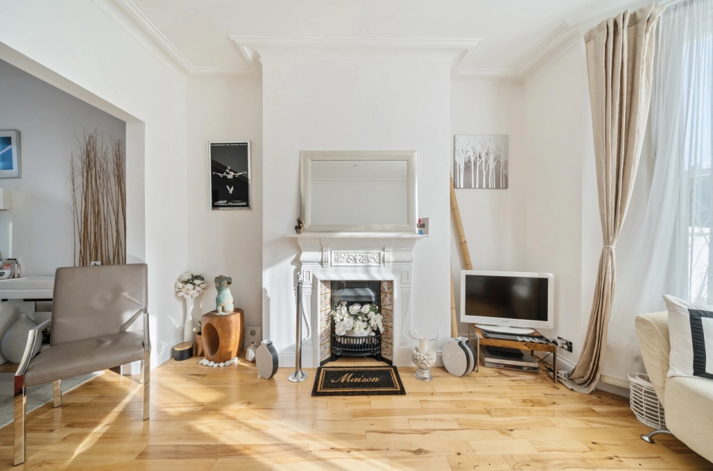 4 bedrooms houses for sale in North End Road, Golders Green - NW11 view 16