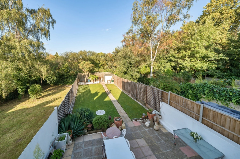 4 bedrooms houses for sale in North End Road, Golders Green - NW11 view 12