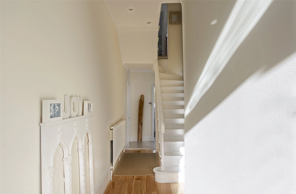 4 bedrooms houses for sale in North End Road, Golders Green - NW11 view 21