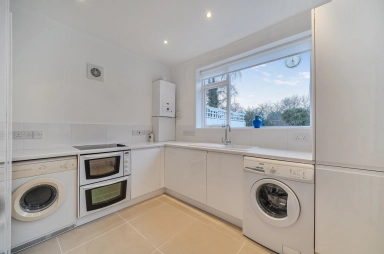 North End Road, Golders Green - NW11 view 6