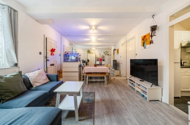 Greencroft Gardens, London - NW6 view 9