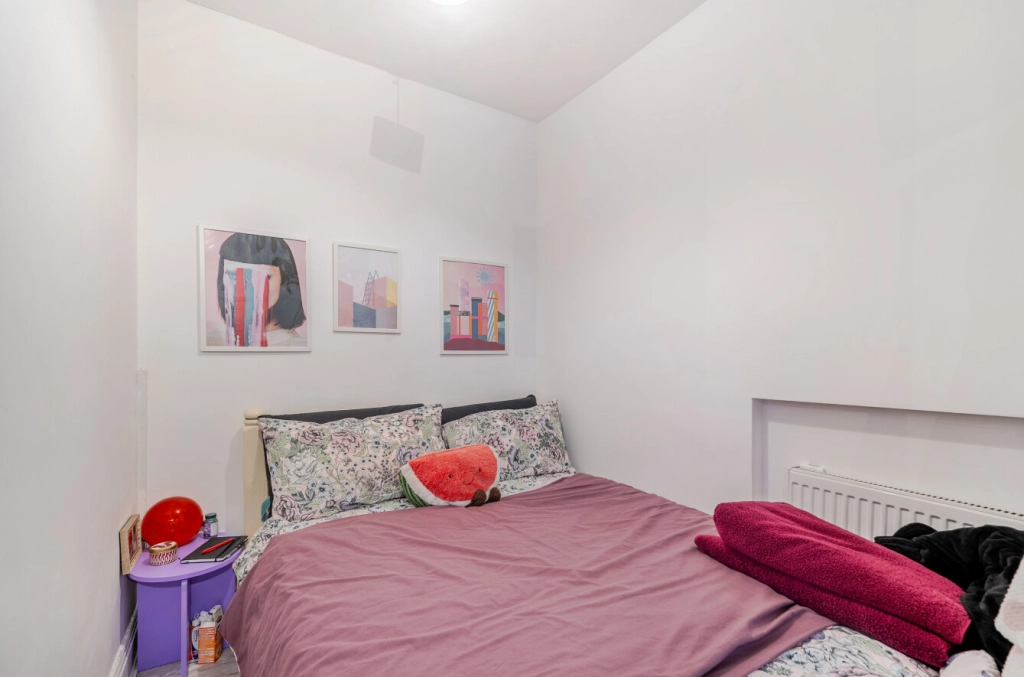 Studio apartments/flats for sale in Greencroft Gardens, London - NW6 view 4