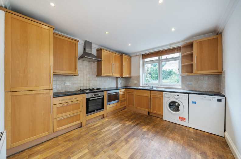 8 bedrooms houses to sale in Priory Road, West Hampstead-image 5