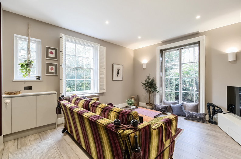 1 bedroom apartments/flats to sale in South End Road, Hampstead-image 2