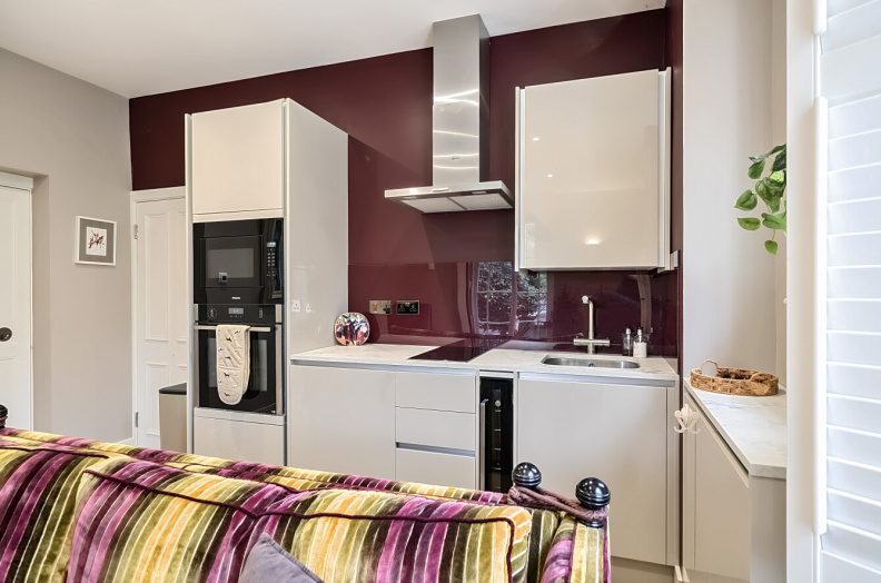 1 bedroom apartments/flats to sale in South End Road, Hampstead-image 16
