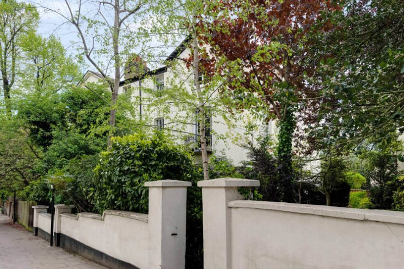 1 bedroom apartments/flats to sale in South End Road, Hampstead-image 10