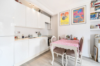 Frognal, Hampstead - NW3 view 3