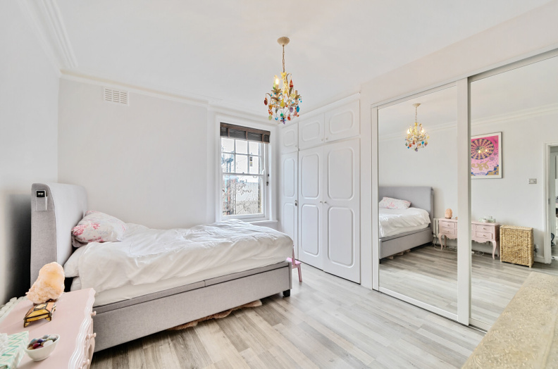 1 bedroom apartments/flats to sale in Frognal, Hampstead-image 8