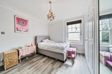 Frognal, Hampstead - NW3 view 4