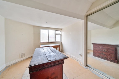 North End Road, London NW11 image 4