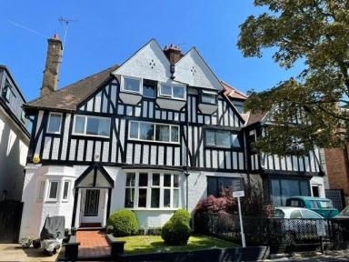 Woodstock Road, Golders Green NW11 image 3