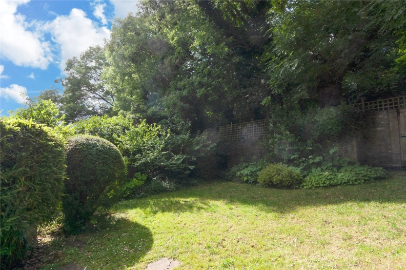 2 bedrooms apartments/flats to sale in South Hill Park, Hampstead-image 4