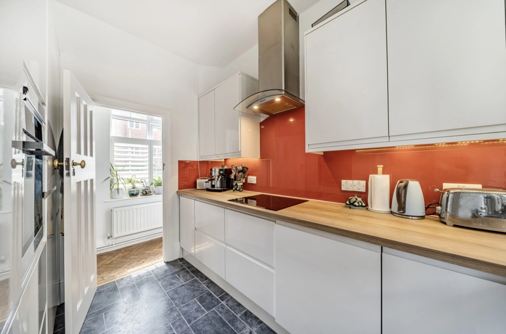 3 bedrooms apartments/flats for sale in Muswell Hill Road, London - N6 view 10