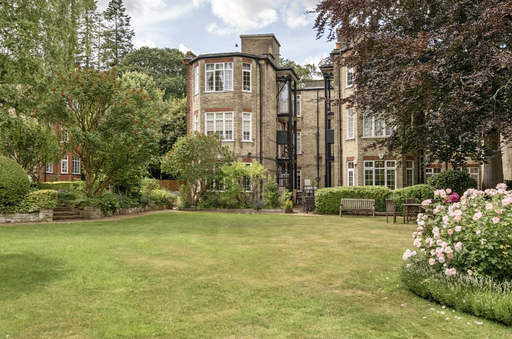 3 bedrooms apartments/flats for sale in Muswell Hill Road, London - N6 view 12