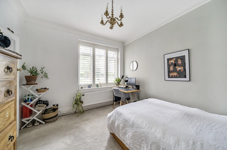 3 bedrooms apartments/flats to sale in Muswell Hill Road, London-image 4