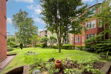 Muswell Hill Road, London - N6 view 1