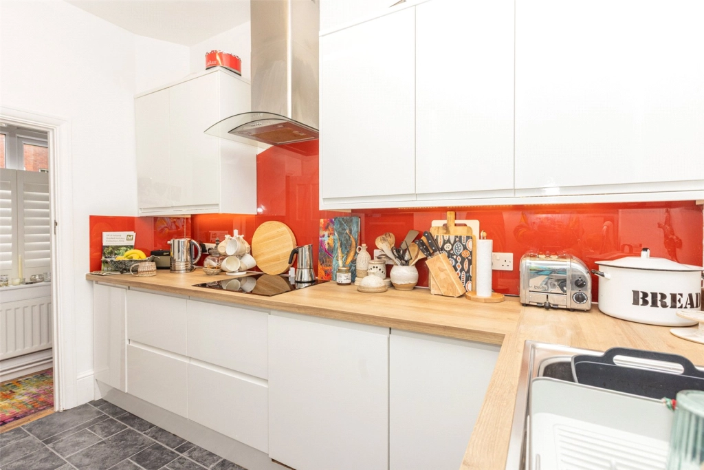 3 bedrooms apartments/flats for sale in Muswell Hill Road, London - N6 view 20