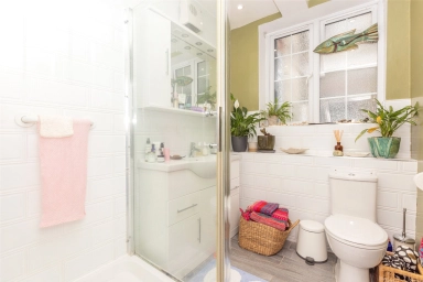 Muswell Hill Road, London - N6 view 31