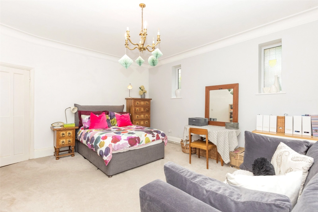 3 bedrooms apartments/flats for sale in Muswell Hill Road, London - N6 view 23
