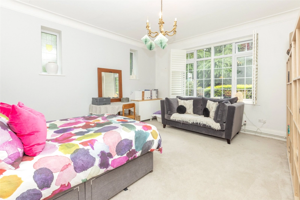 3 bedrooms apartments/flats for sale in Muswell Hill Road, London - N6 view 6