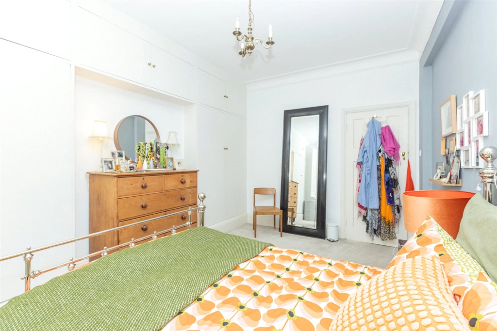3 bedrooms apartments/flats for sale in Muswell Hill Road, London - N6 view 24