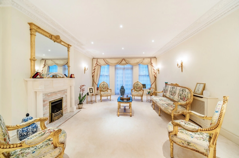 13 bedrooms houses for sale in Hocroft Road, Hampstead Borders - NW2 view 12