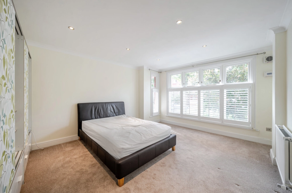 2 bedrooms apartments/flats for sale in Chatsworth Road, Mapesbury - NW2 view 4