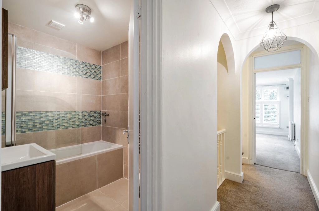 2 bedrooms apartments/flats for sale in Chatsworth Road, Mapesbury - NW2 view 14