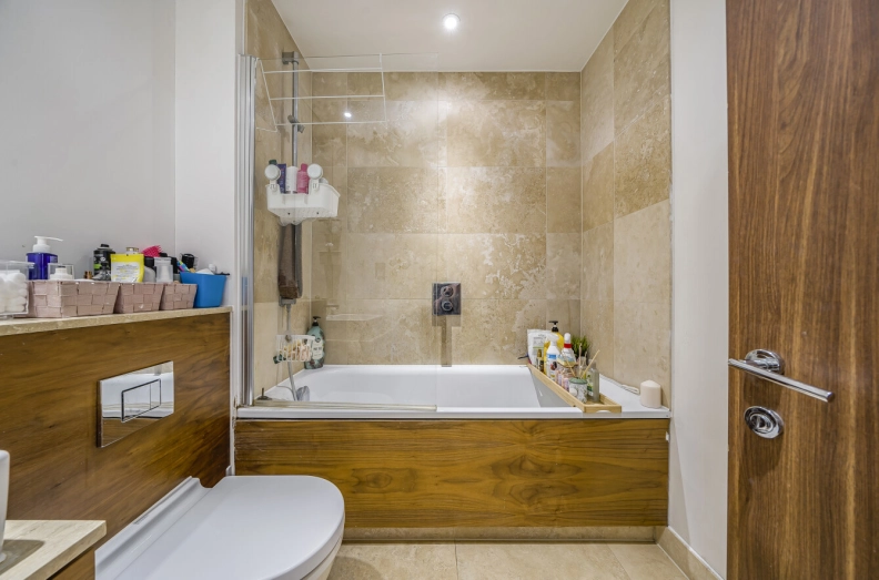 2 bedrooms apartments/flats to sale in Malvern Road, London-image 11