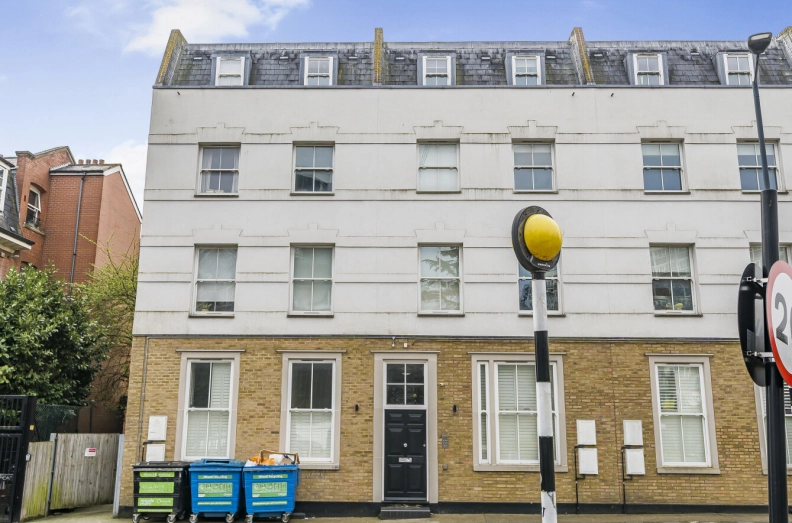 2 bedrooms apartments/flats to sale in Malvern Road, London-image 20