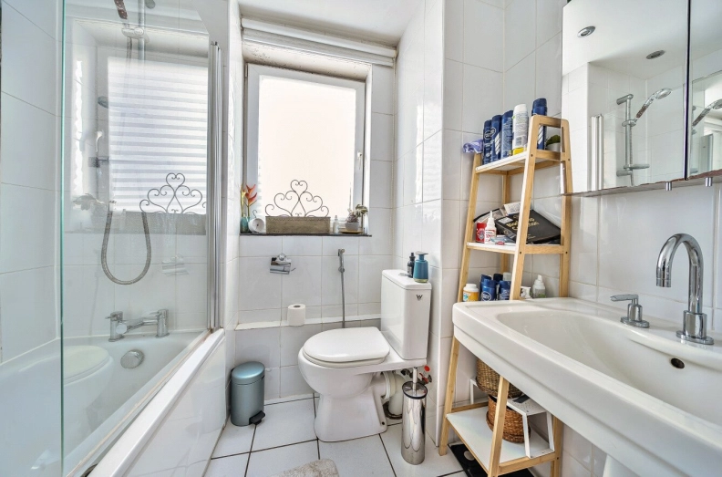 2 bedrooms apartments/flats to sale in Primrose Hill Road, Primrose Hill-image 7