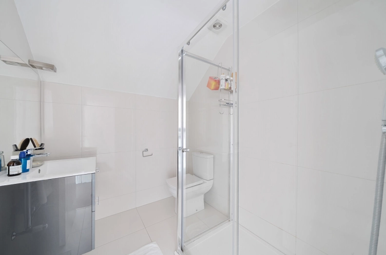 2 bedrooms apartments/flats to sale in Ainger Road, Primrose Hill-image 14