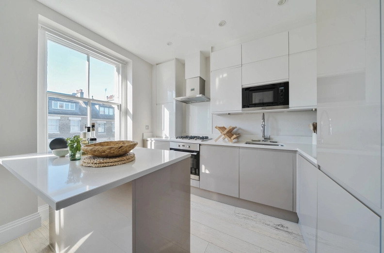 2 bedrooms apartments/flats to sale in Ainger Road, Primrose Hill-image 4