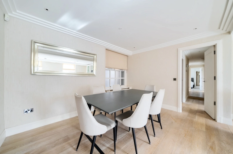 3 bedrooms apartments/flats to sale in Abbey Road, St John's Wood-image 4