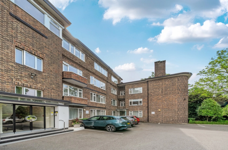 3 bedrooms apartments/flats to sale in Avenue Close, St. John's Wood-image 6