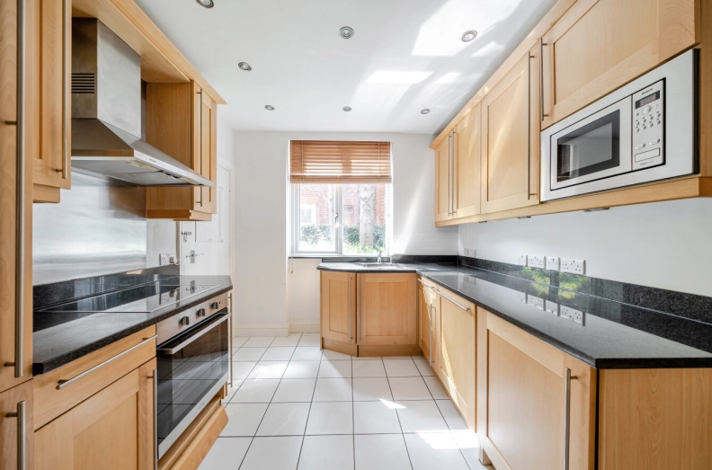 3 bedrooms apartments/flats to sale in Avenue Close, St. John's Wood-image 11