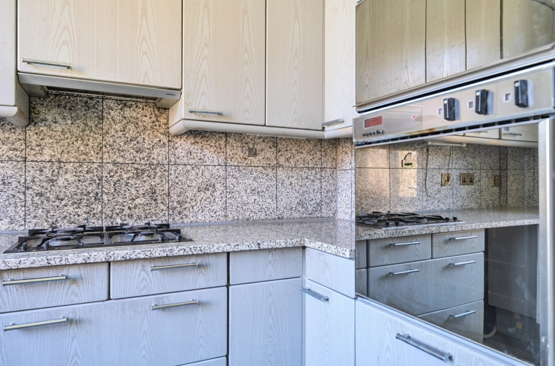 3 bedrooms apartments/flats to sale in Holford Road, Hampstead Village-image 4
