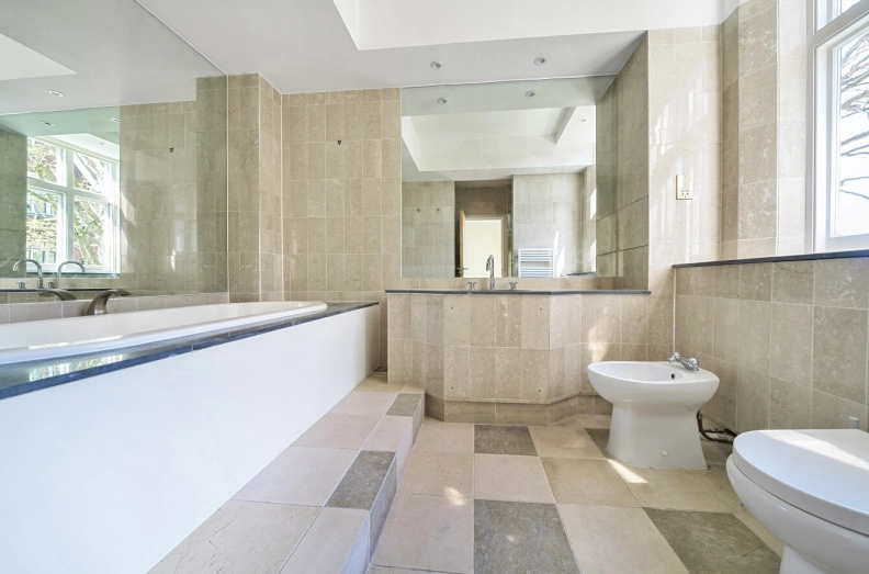 3 bedrooms apartments/flats to sale in Holford Road, Hampstead Village-image 10