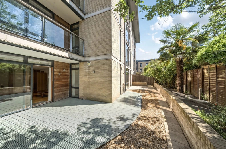3 bedrooms apartments/flats to sale in Lymington Road, West Hampstead-image 1