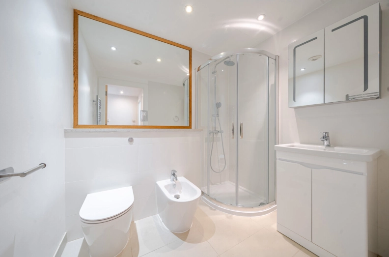 3 bedrooms apartments/flats to sale in Lymington Road, West Hampstead-image 9