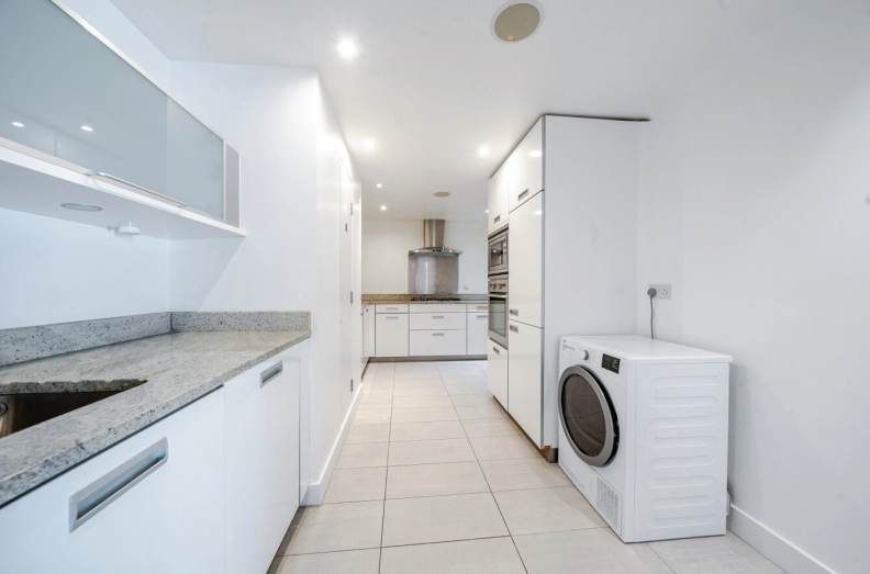 3 bedrooms apartments/flats to sale in Lymington Road, West Hampstead-image 18